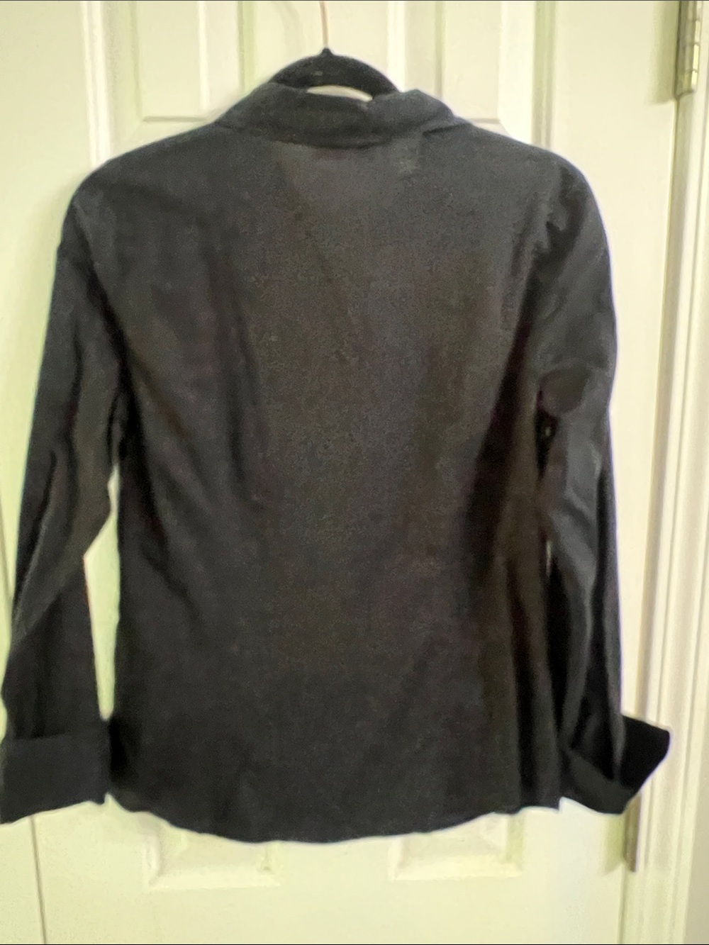 Old Navy Black Women's Button-Down Pleated Front Shirt - Picture 5 of 5